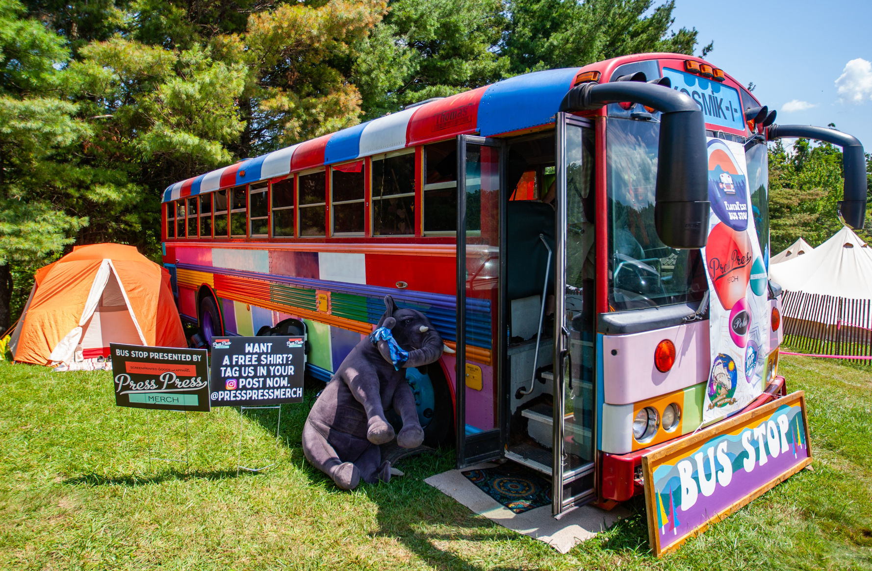 'Tiny Bus Concert'